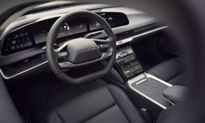 Lucid召回数千辆汽车，因座椅过热烫伤乘客