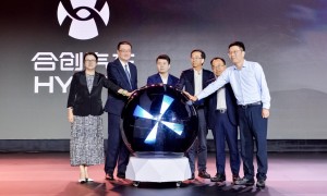 纯电高端MPV市场颠覆者，独角兽豪华座驾合创V09正式上市交付