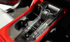 皇冠也来玩跨界？丰田皇冠SPORTS车展亮相