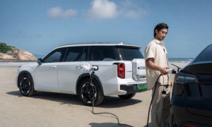 2种风格 6/7座布局可选 传祺ES9售22.98-26.98万