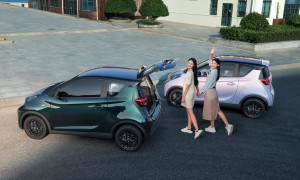 全新小蚂蚁四重焕新，不愧是“精品纯电小车冠军”！